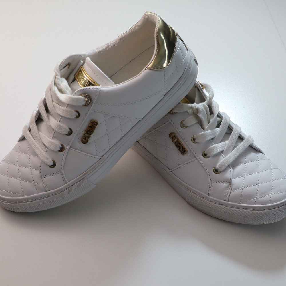 Guess Loven Sneaker Womens 8.5 White Gold Quilted Low Top Lace Up GWLOVEN